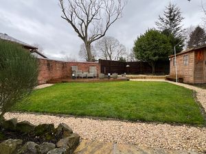 Photo 27- click for photo gallery